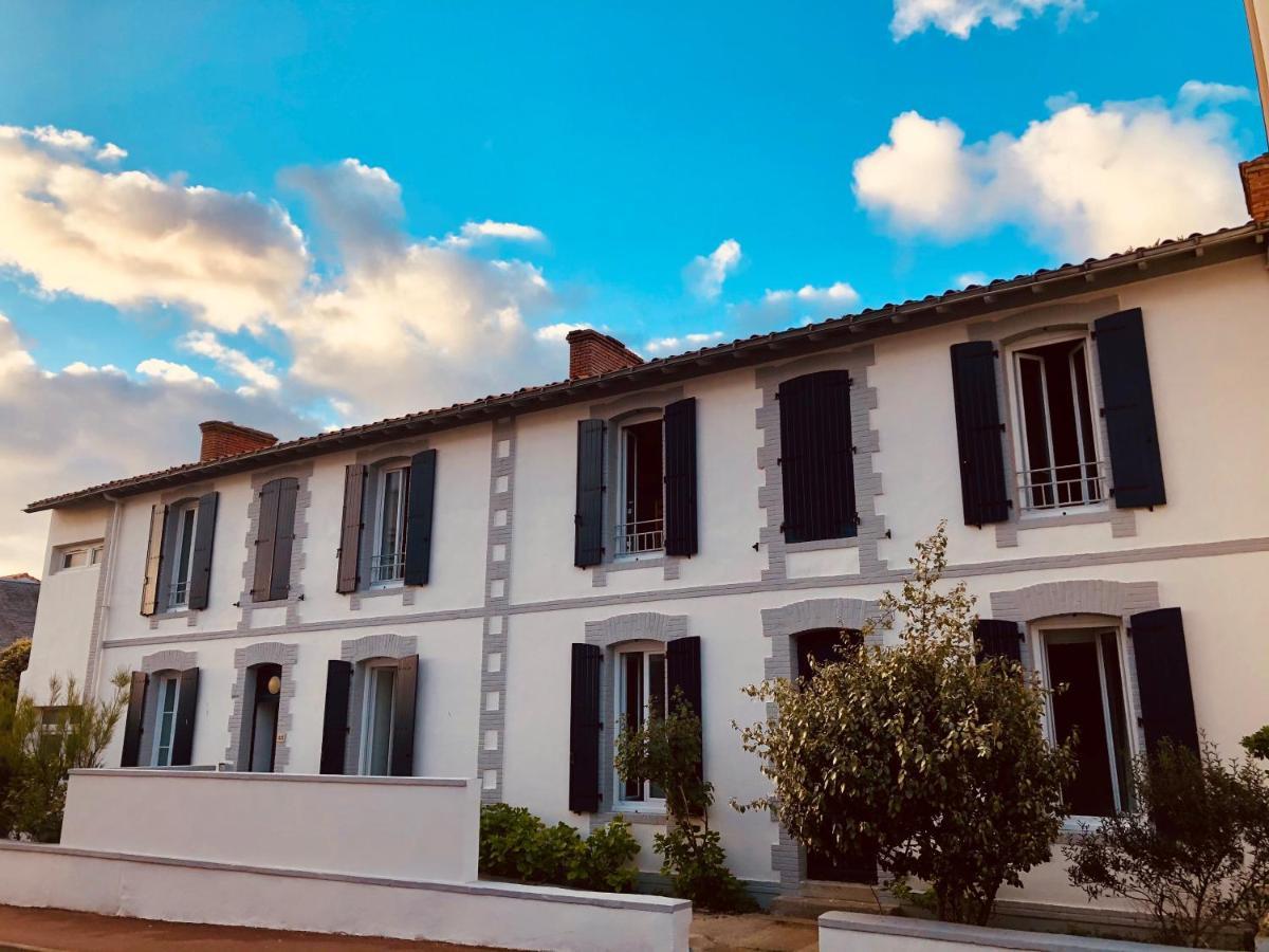 Les Baigneurs Hotel Saint Gilles Croix de vie Kültér fotó